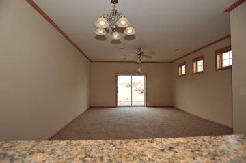 Dining & Living Room (16X22)